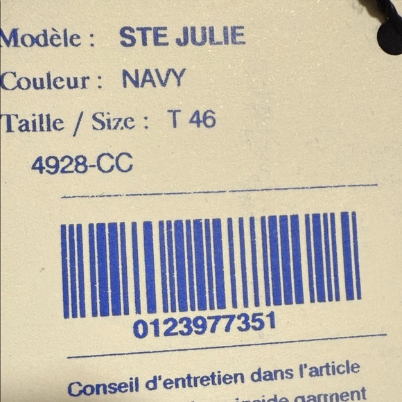 Saint James Mademoiselle Navy Quilted Vest with beautiful stripes on lining. 14 - Picture 11 of 14